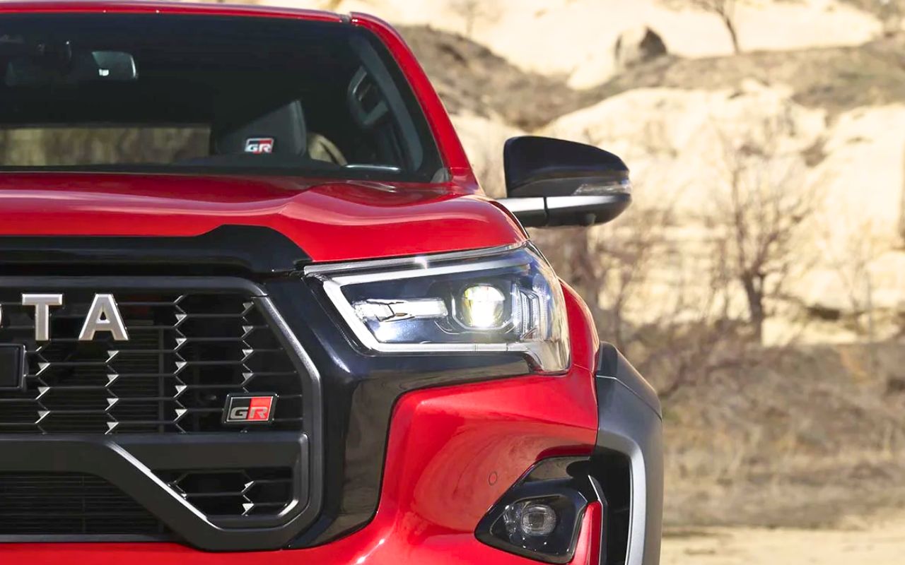Toyota is preparing its revenge against the Ford Raptor: this new multi-purpose 4x4 combines the best of the Land Cruiser to create the ultimate weapon.