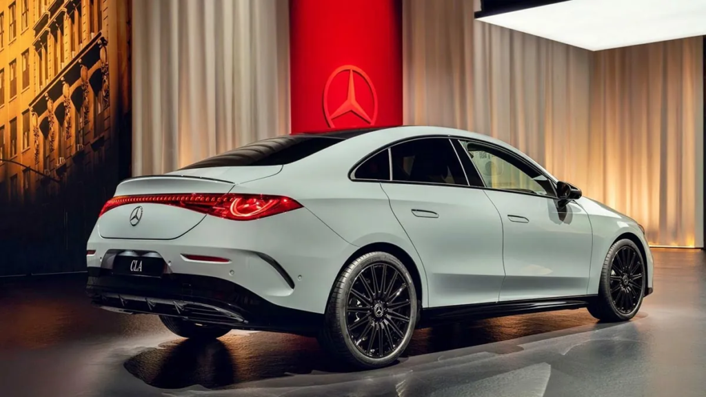 The digital cockpit remains a strong point of the CLA, with two panoramic screens and consistently high-quality finish, even on the M252-powered versions. © Mercedes-Benz